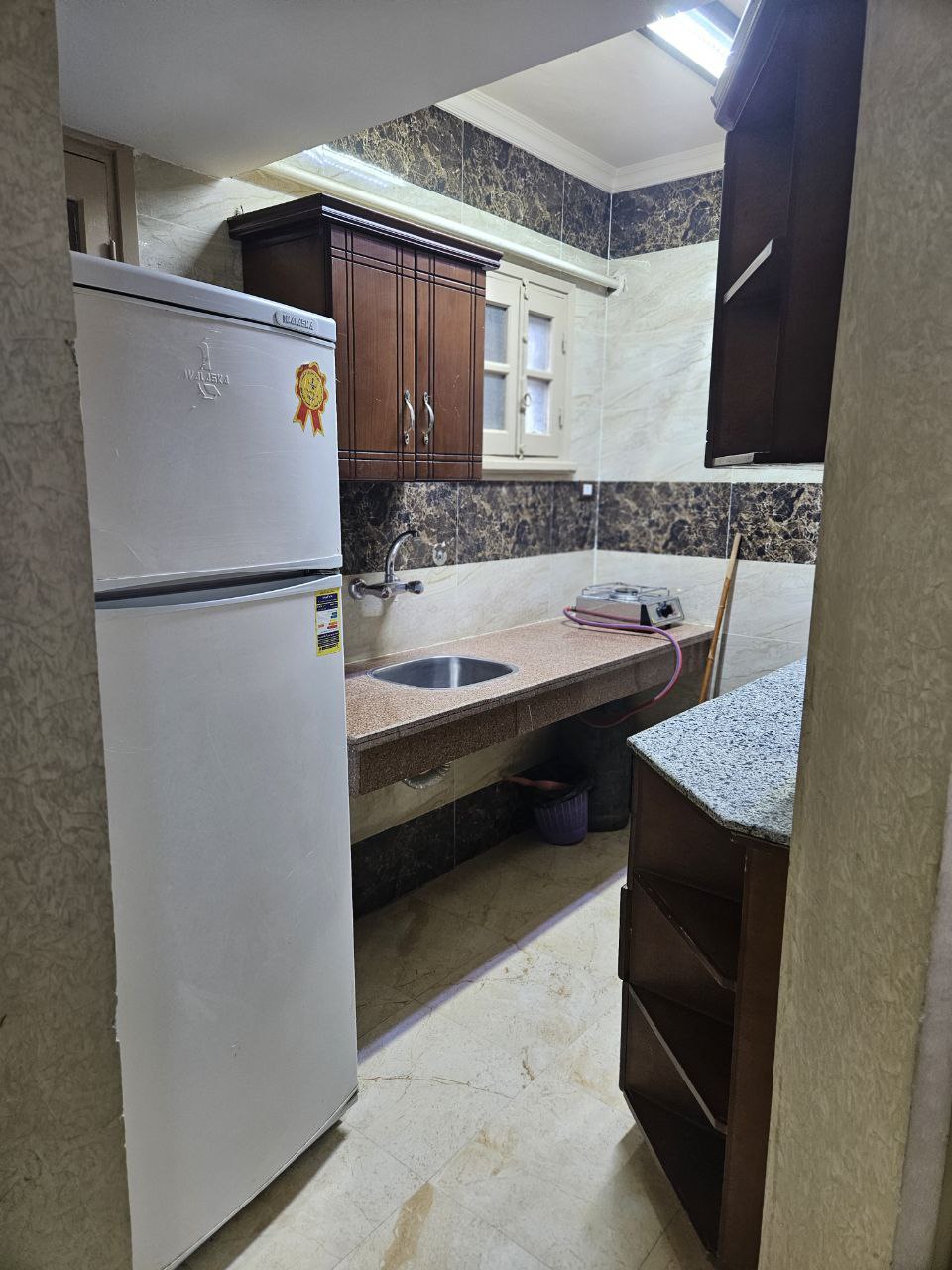 مبنى (5) الساحة